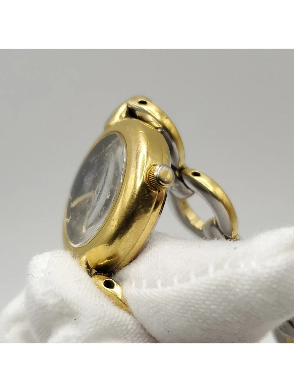 N/A crystal band